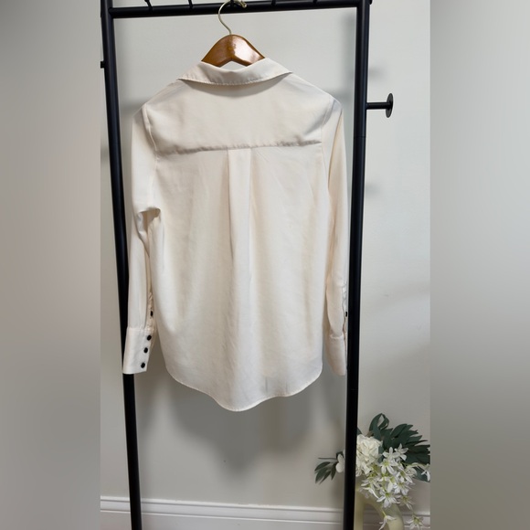 H&M Cream Button Down Blouse With Black Buttons | XS | Neutral Capsule Wardrobe - Picture 6 of 7